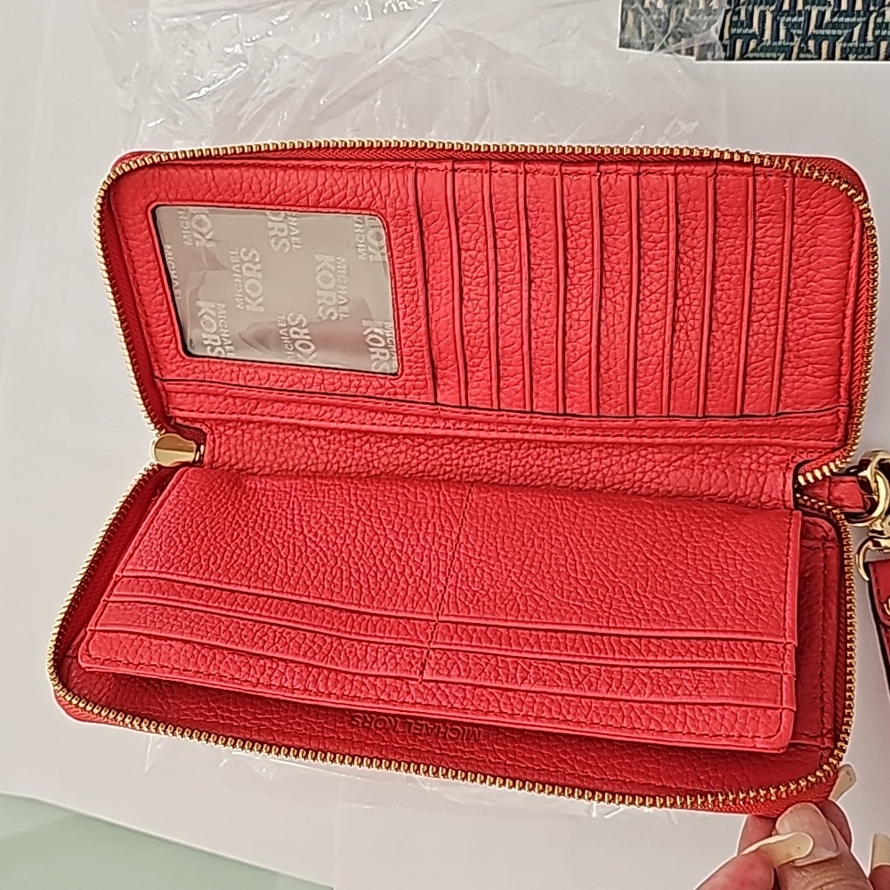 MK Wallet - Picture 6 of 8